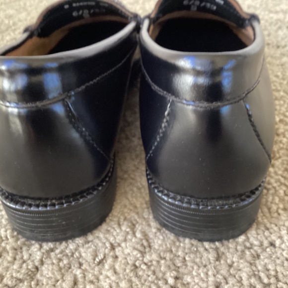 Bass  Weejuns Penny Loafer in black size 8/39 - Picture 6 of 7